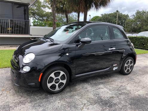 2017 Fiat 500e Image # 1