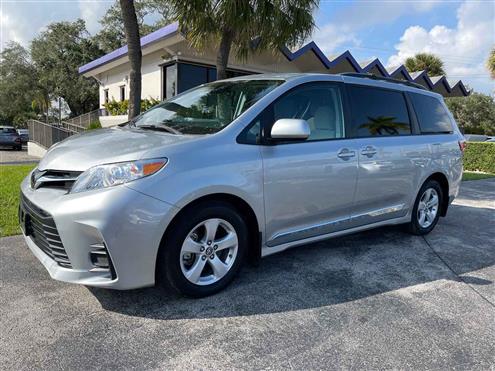 2020 Toyota Sienna Image # 1