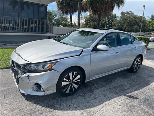 2022 Nissan Altima Image # 1