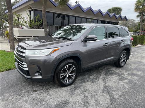 2019 Toyota Highlander Image # 1