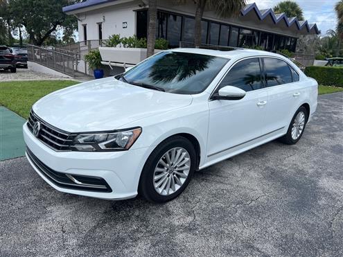 2016 Volkswagen Passat - GC038109