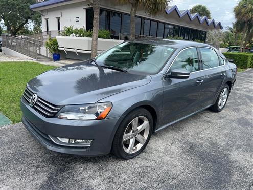 2015 Volkswagen Passat - C116674