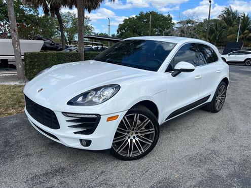 2016 Porsche Macan Image # 1