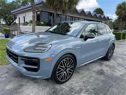 2024 Porsche Cayenne - RDA48171