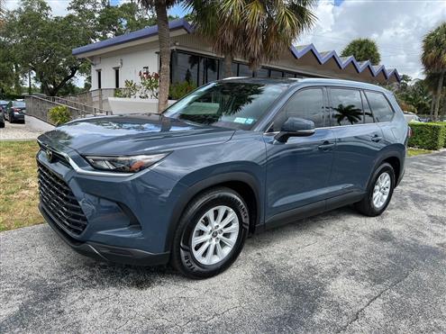 2024 Toyota Grand Highlander Image # 1