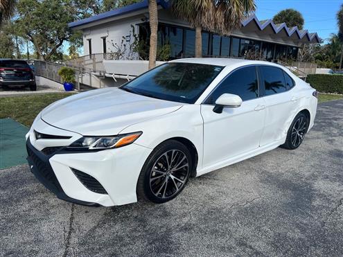 2019 Toyota Camry Image # 1