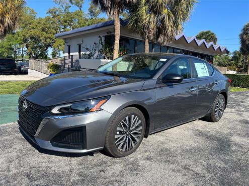2025 Nissan Altima Image # 1