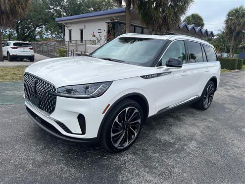 2025 Lincoln Aviator Image # 1
