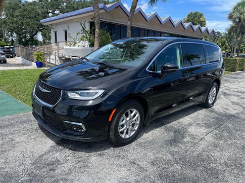 2024 Chrysler Pacifica