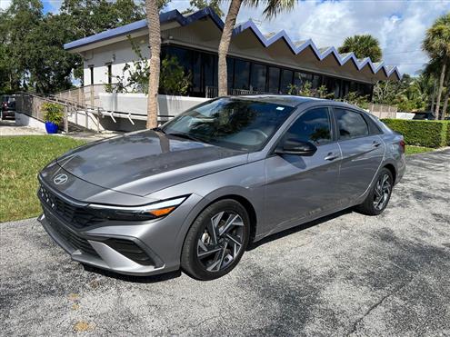 2025 Hyundai Elantra Image # 1