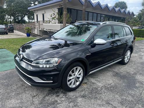 2019 Volkswagen Golf Image # 1