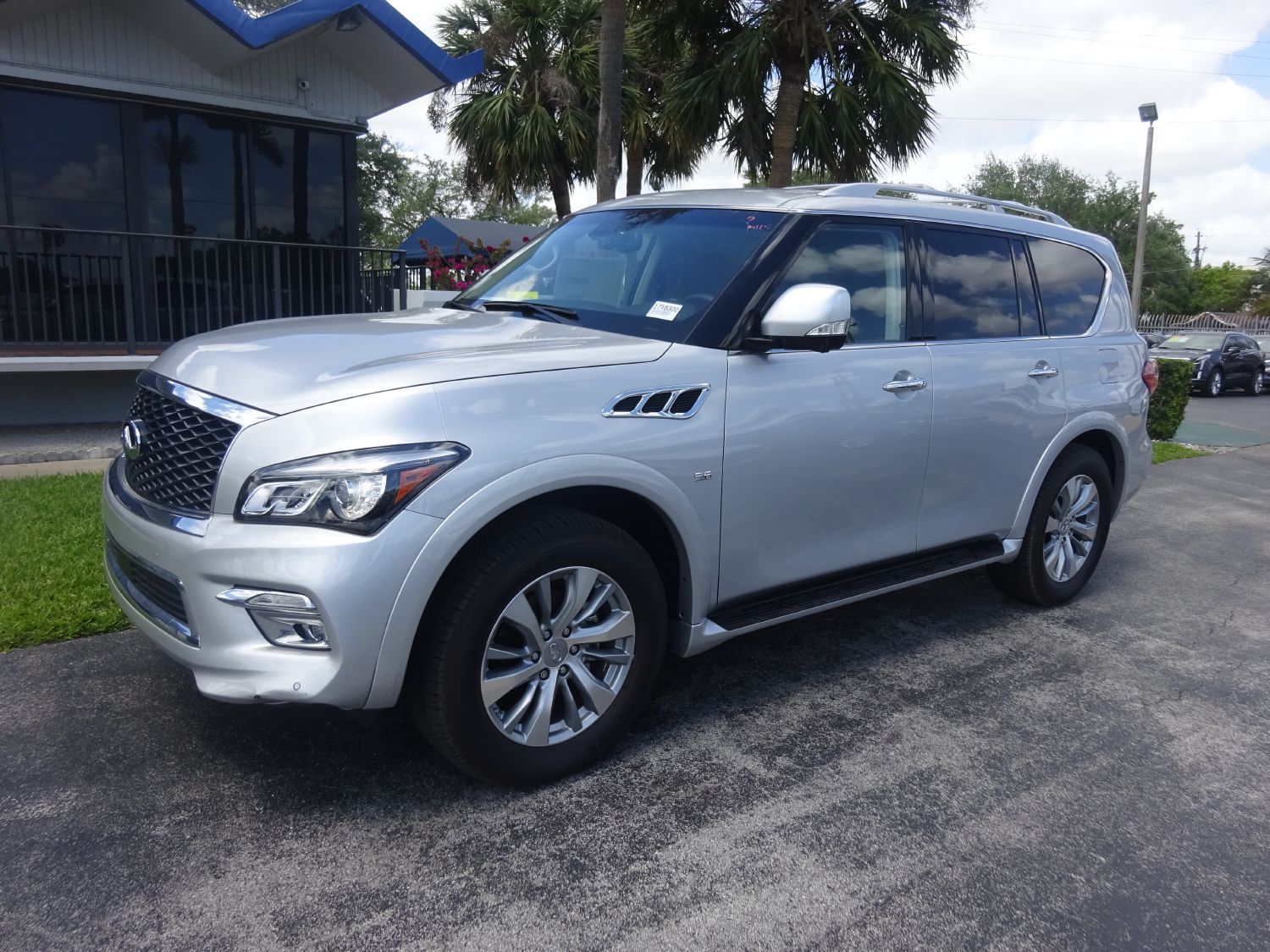 2017 Infiniti QX80