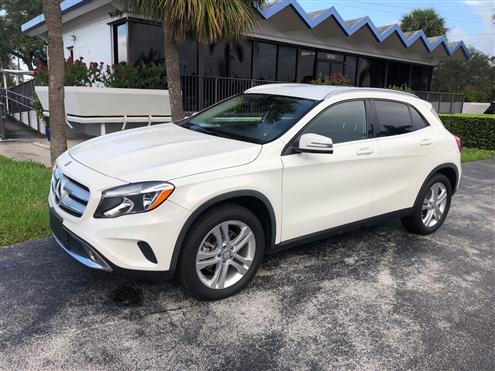 2015 Mercedes-Benz GLA250 Image # 1